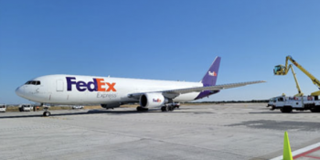 FedEx de-icing at MEM