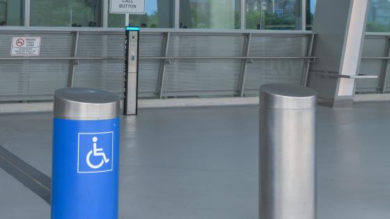 Accessibility Kerb LGA Terminal B